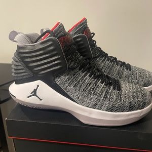 Air Jordan XXXII BG